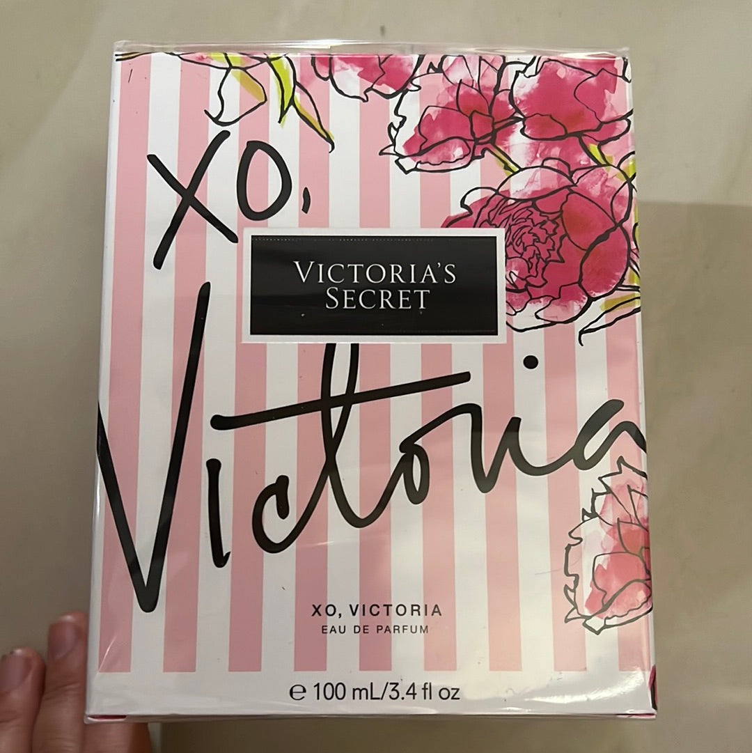 XO, VICTORIA